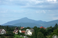 Babia Góra, inaczej Diablak (1725 m n.p.m.) - widok z roli Adamcowej.  (foto tedd55 - lipiec 2012)